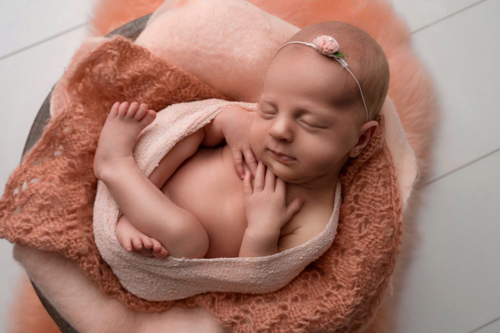 Schattige baby tijdens fotoshoot